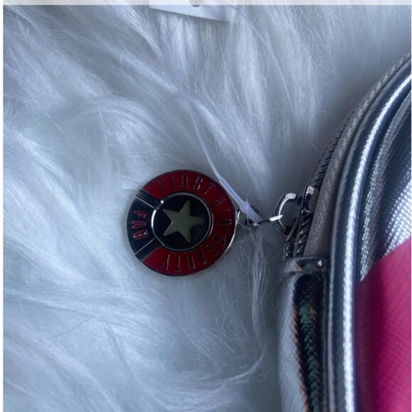 First Aid Beauty Bundle; Makeup Bag, Ultra Repair Cream & Face Cleanser - Picture 3 of 4